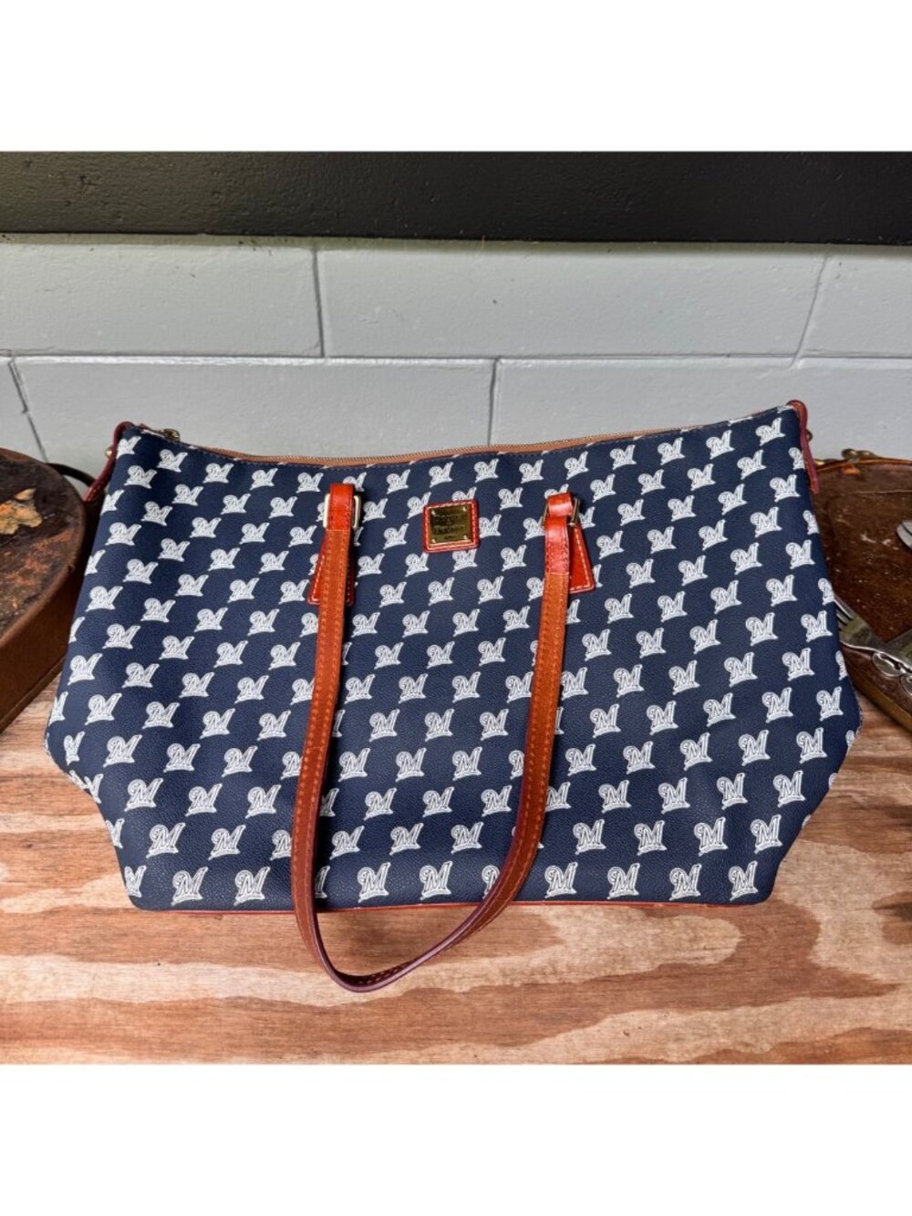 Dooney & Bourke Milwaukee Brewers Ashton Logo Tote Navy Brown Leather Zip Bag